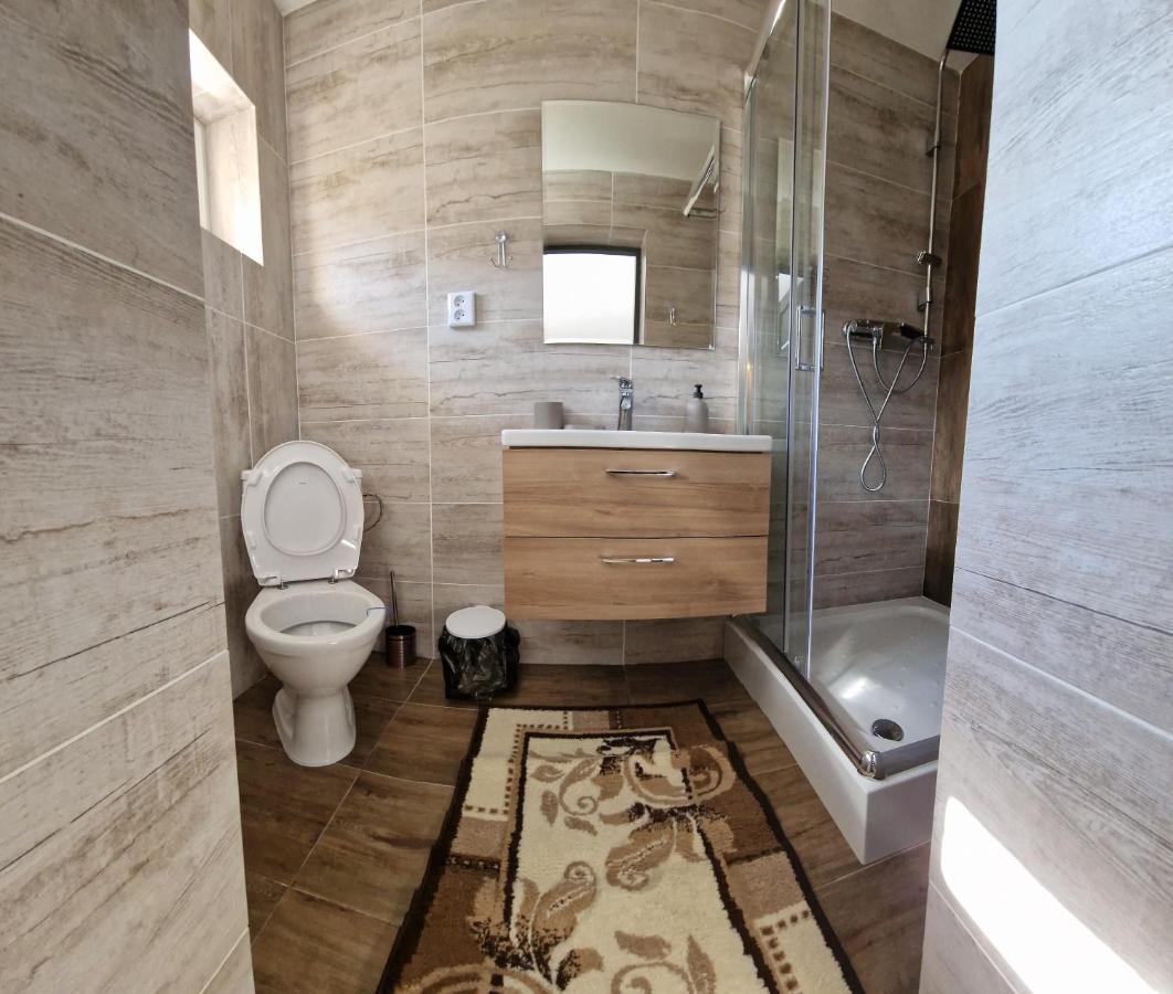 Privat Alenka Apartment Važec Екстериор снимка